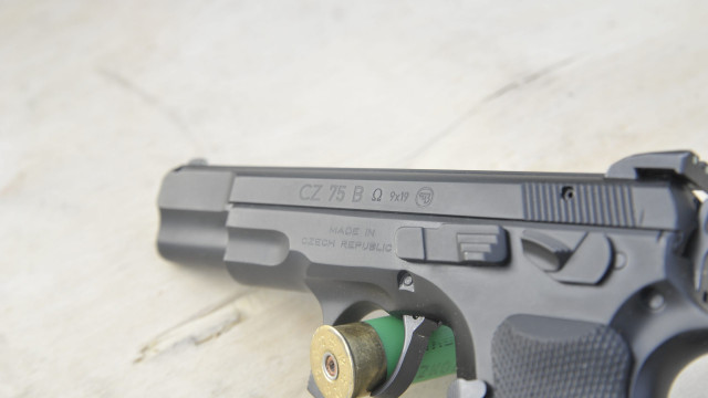 Pistolet CZ 75 B Omega